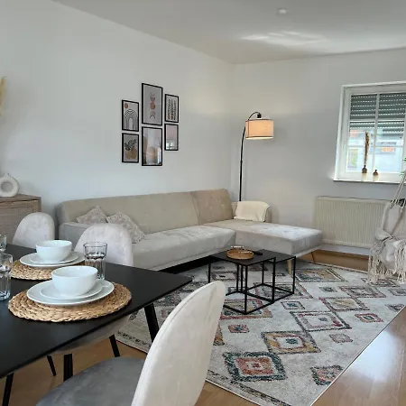 Boholounge/ Viel Platz, Großer Balkon, Stellplatz Bad Homburg vor der Höhe