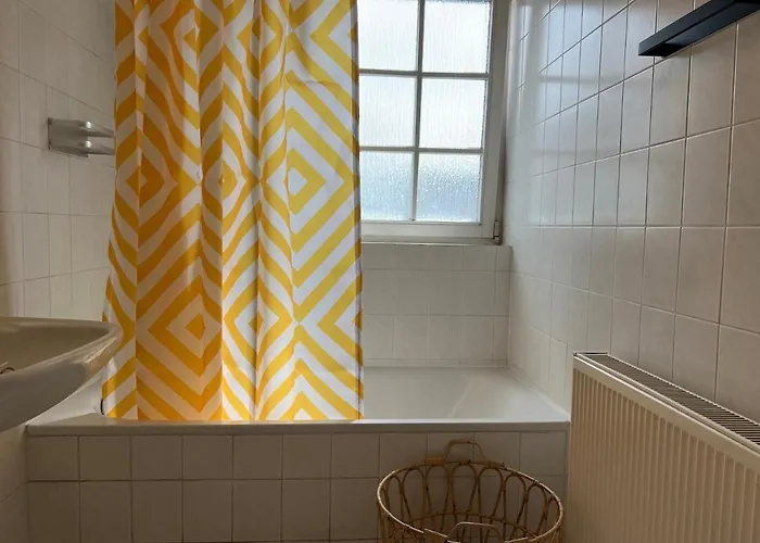 Апартаменты Cozy-livings Viel Platz, Grosser Balkon, Stellplatz, Kueche